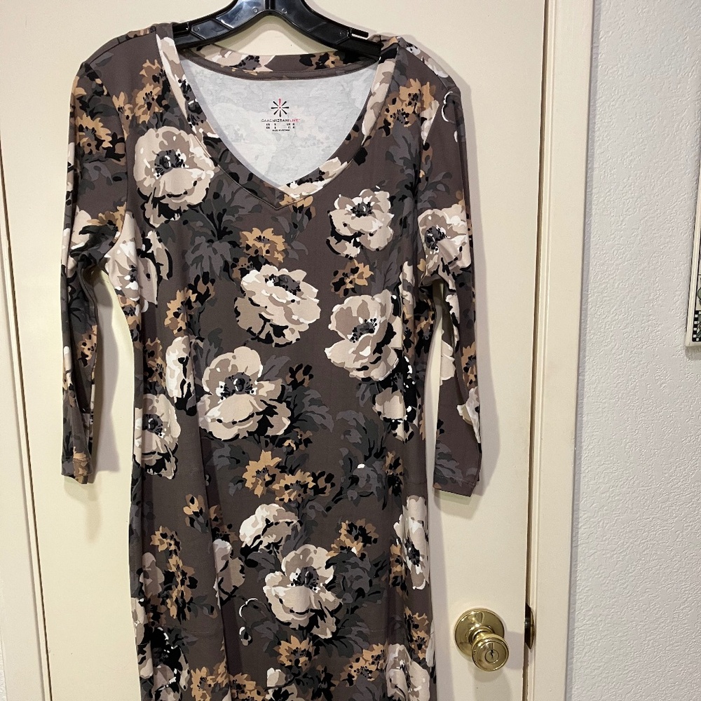 NEW  Isaac Mizrahi Live!  Printed Pima V-Neck Swing Dress, small 3/4 sleeves
